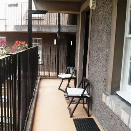 Joivy Stylish Castle View Apartment Edinburgh Luaran gambar