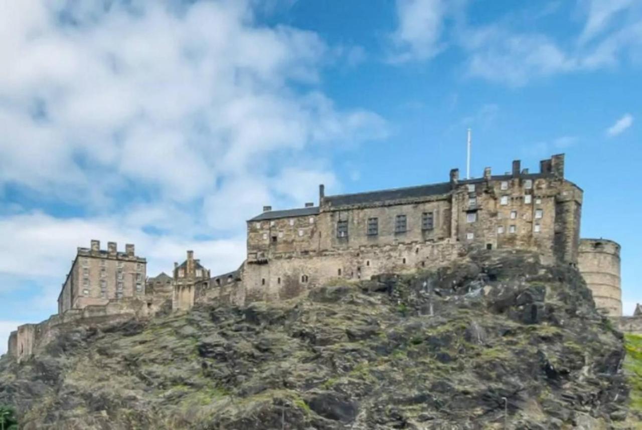 Joivy Stylish Castle View Apartment Edinburgh Luaran gambar