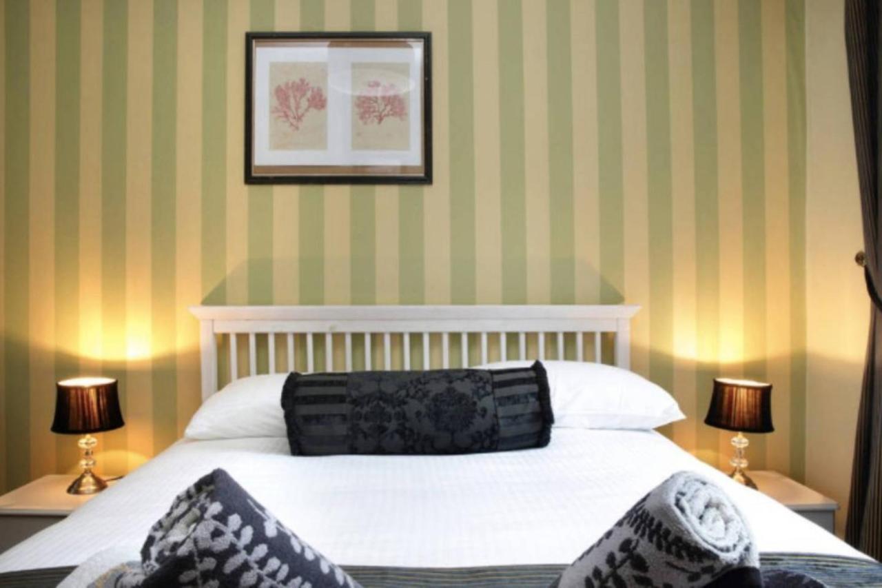 Joivy Stylish Castle View Apartment Edinburgh Luaran gambar